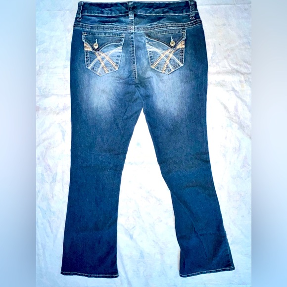 Rue 21 Faded Jeans - Picture 2 of 3